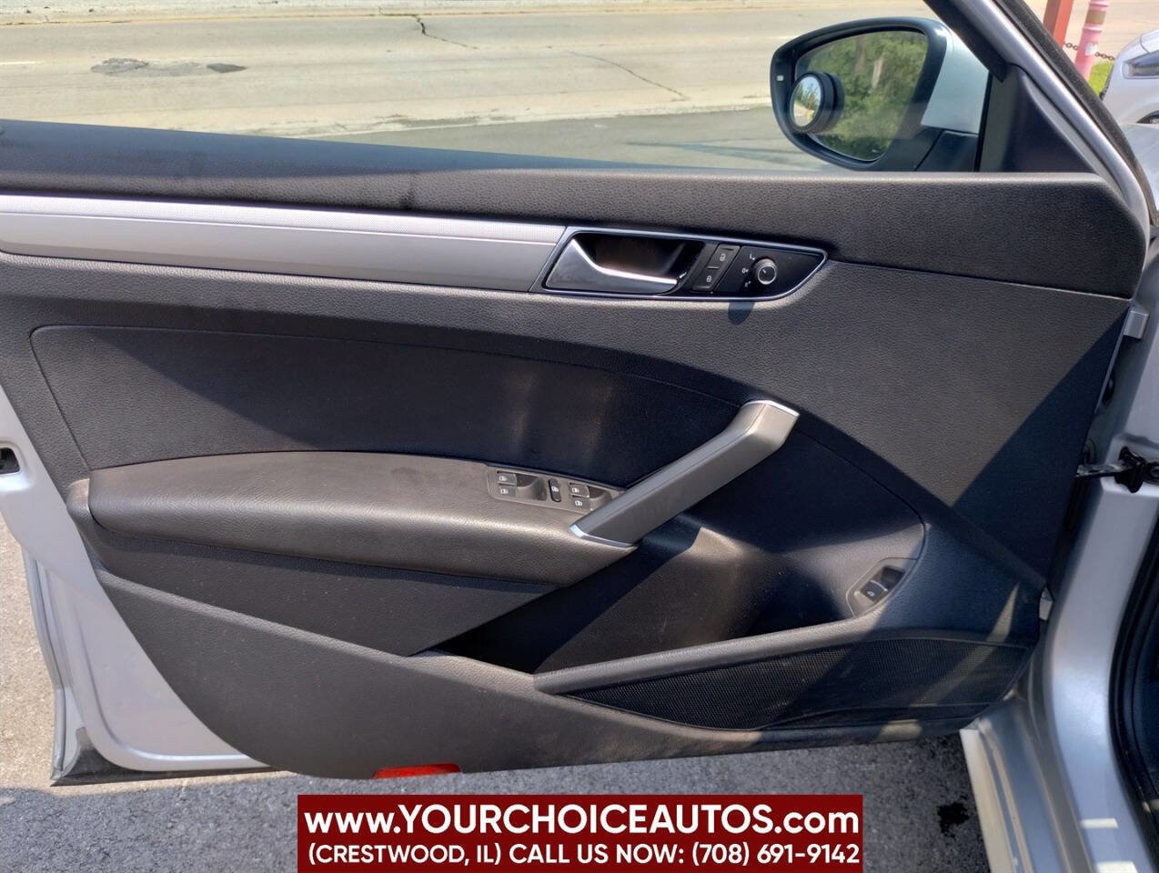 Used 2017 Volkswagen Passat 1.8T S image 13