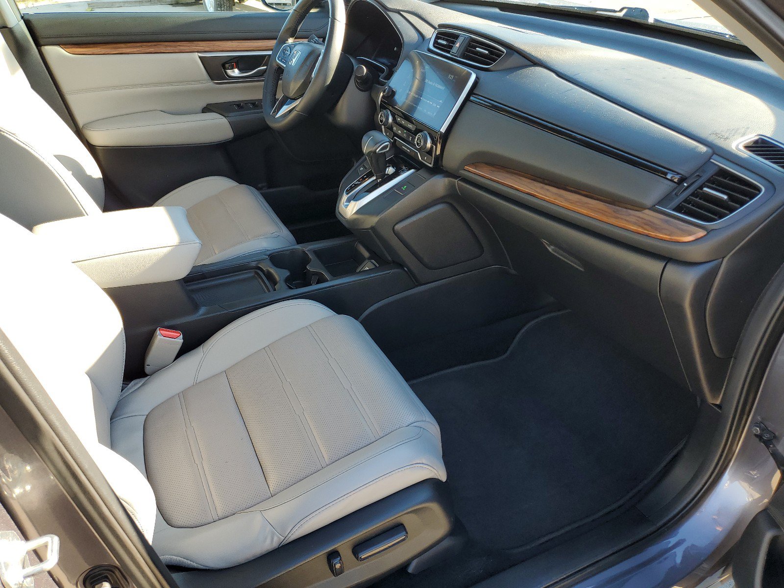 Used 2018 Honda CR-V Touring image 9