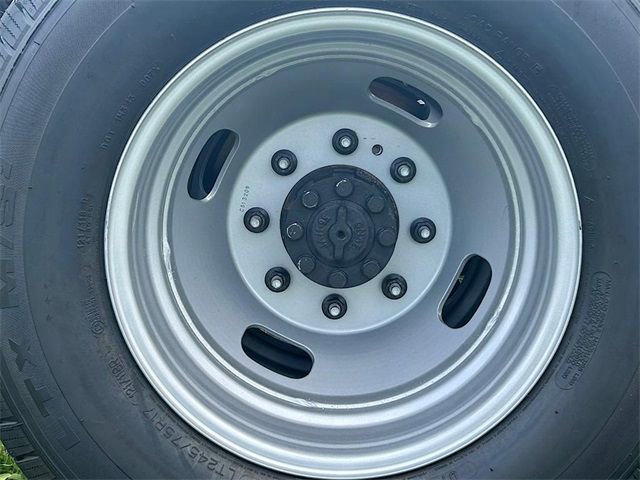 New 2025 Ford F350 XL w/ XL Chrome Package image 24