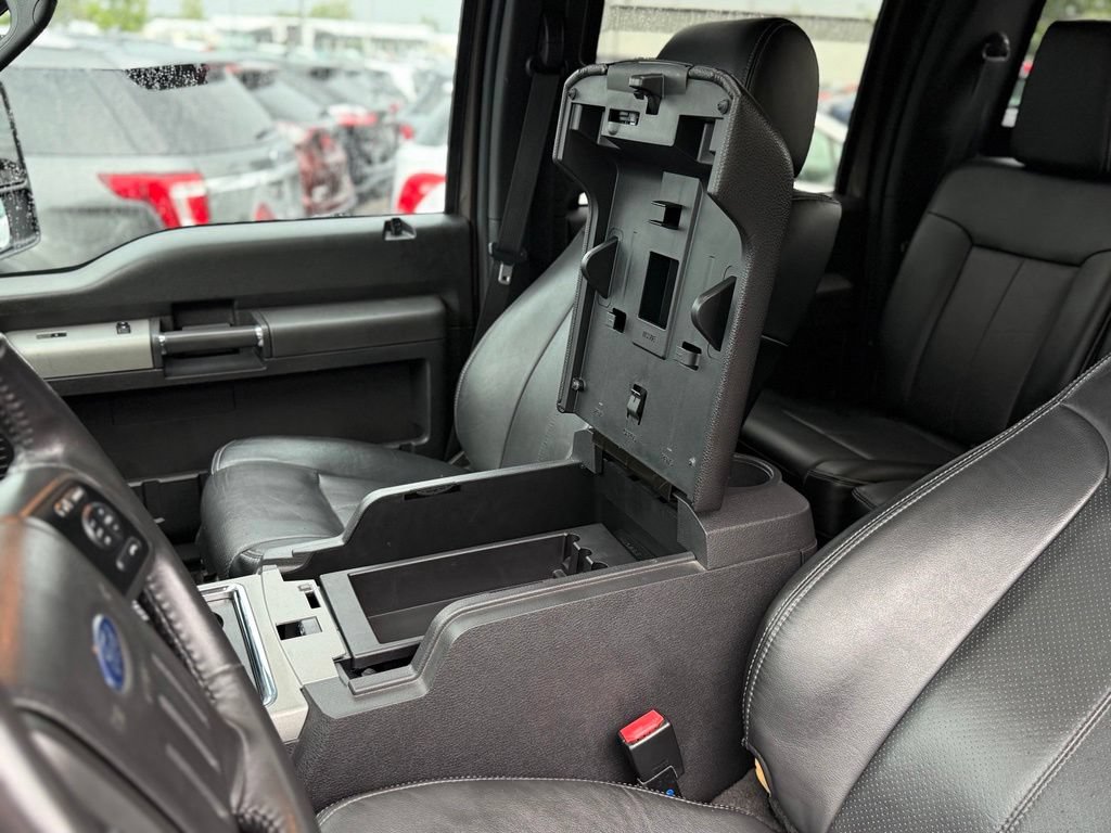 Used 2016 Ford F350 Lariat w/ Lariat Ultimate Package AWD/4WD image 28