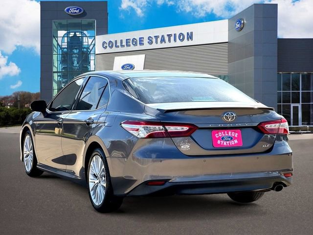 Used 2018 Toyota Camry XLE image 3
