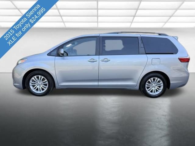 Used 2015 Toyota Sienna XLE w/ XLE Navigation Package FWD image 2