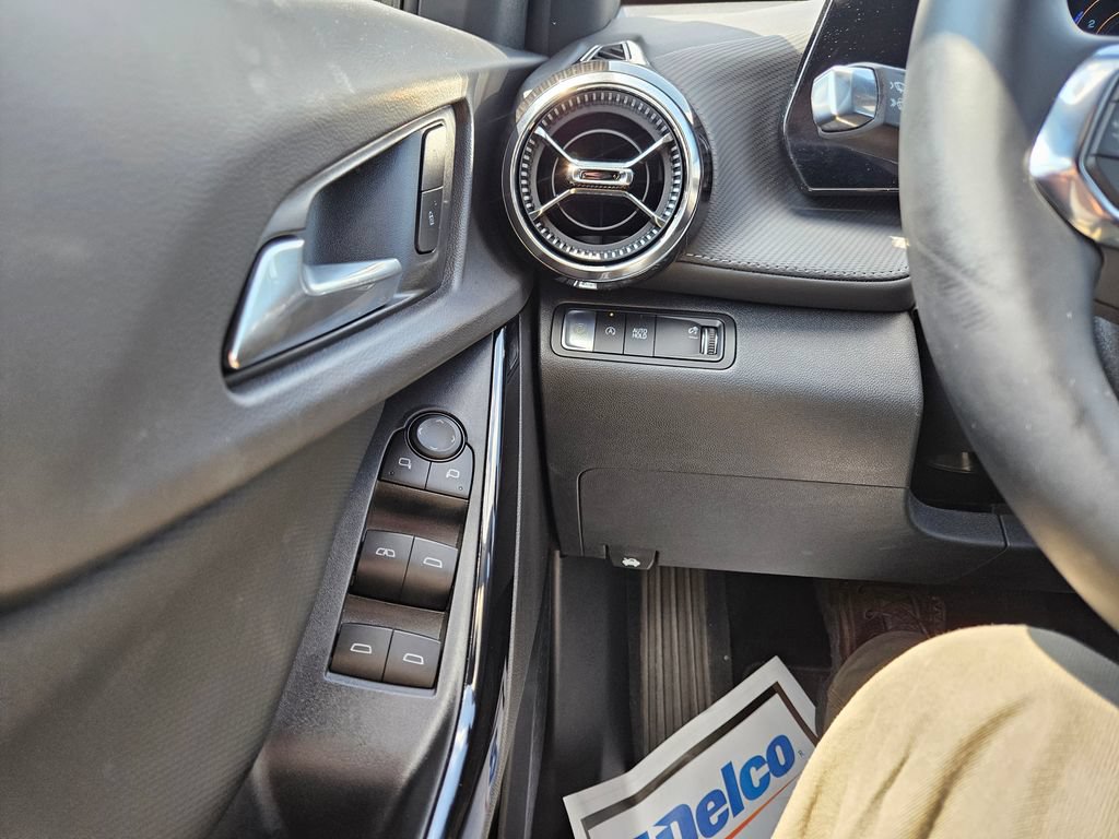 Used 2026 Chevrolet Equinox LT FWD image 13