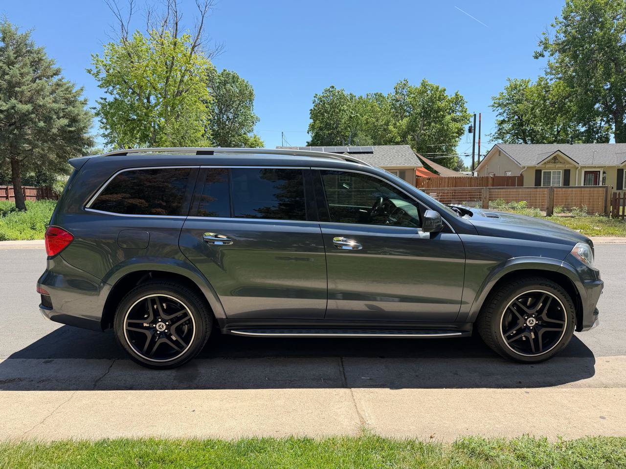 Used 2013 Mercedes-Benz GL 550 4MATIC image 6