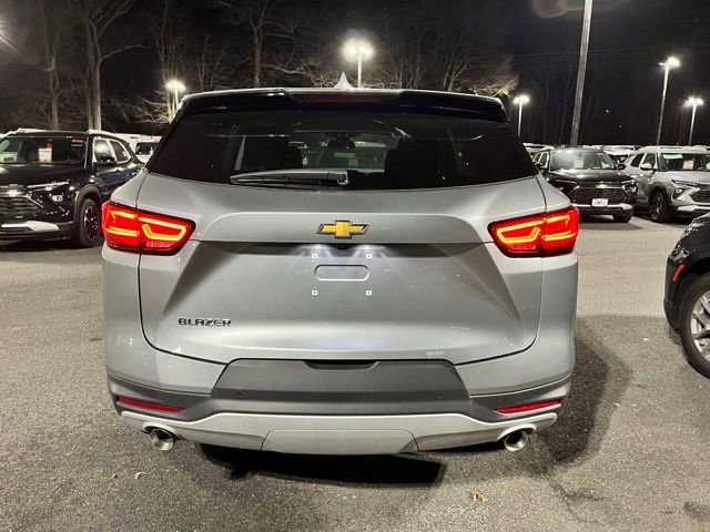 Used 2024 Chevrolet Blazer LT w/ Convenience Package FWD image 7