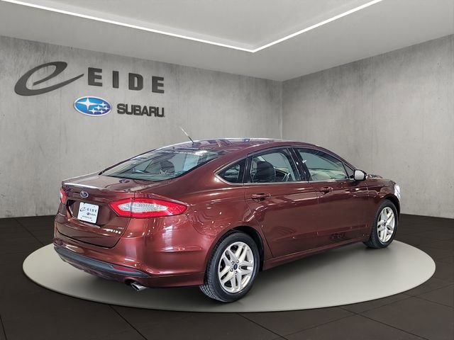 Used 2015 Ford Fusion SE FWD image 4