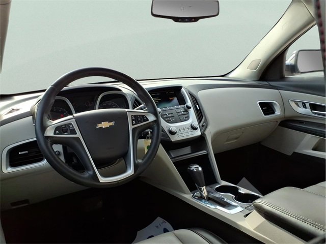 Used 2017 Chevrolet Equinox Premier w/ Enhanced Convenience Package image 9