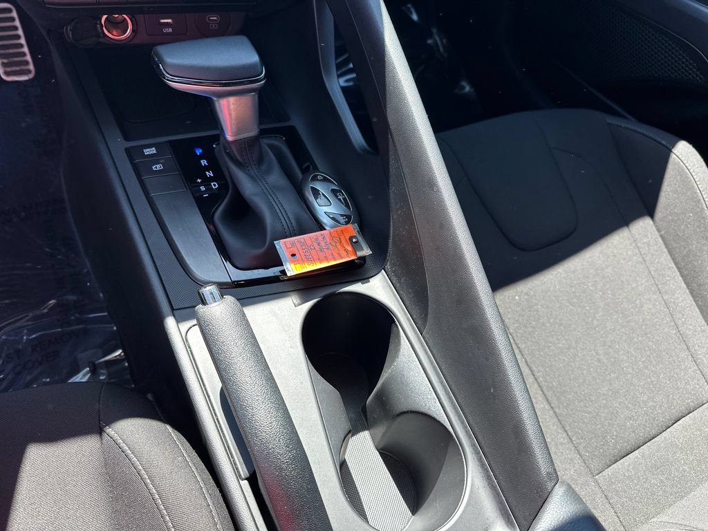 Used 2025 Hyundai Elantra Sport FWD image 33