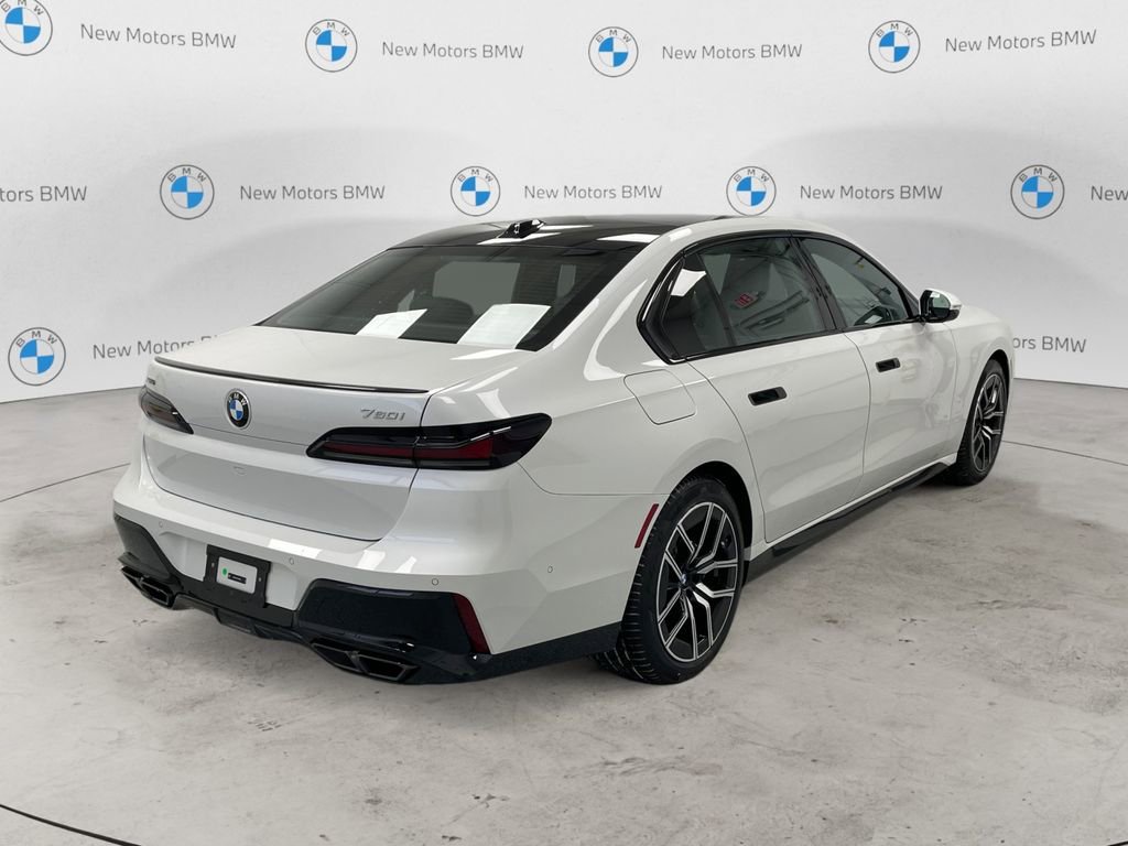 New 2026 BMW 760i xDrive w/ Premium Package image 4
