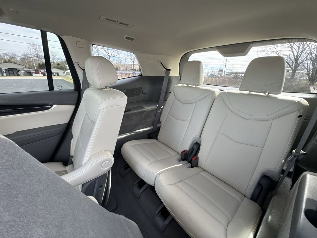 Used 2023 Cadillac XT6 Premium Luxury w/ Technology Package image 24