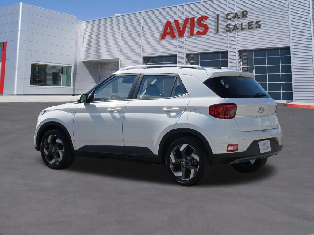 Used 2026 Hyundai Venue SEL FWD image 9