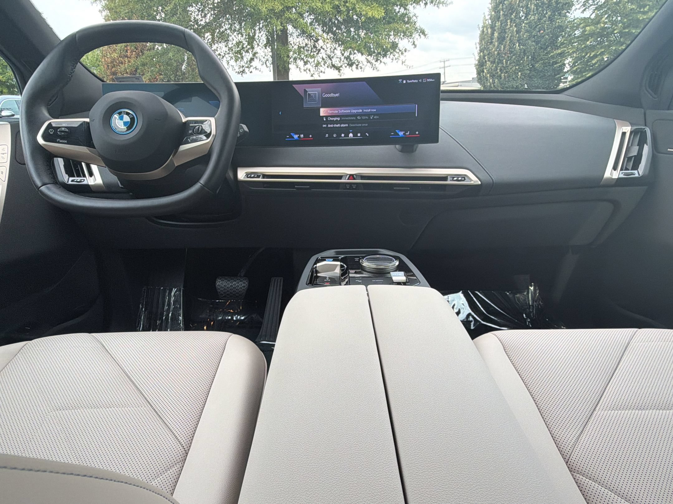 Certified 2024 BMW iX xDrive50 w/ Sport Package AWD/4WD image 16