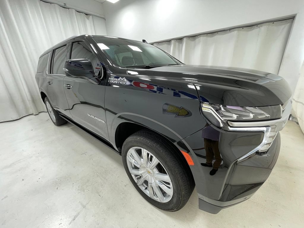 Used 2023 Chevrolet Suburban High Country AWD/4WD image 3