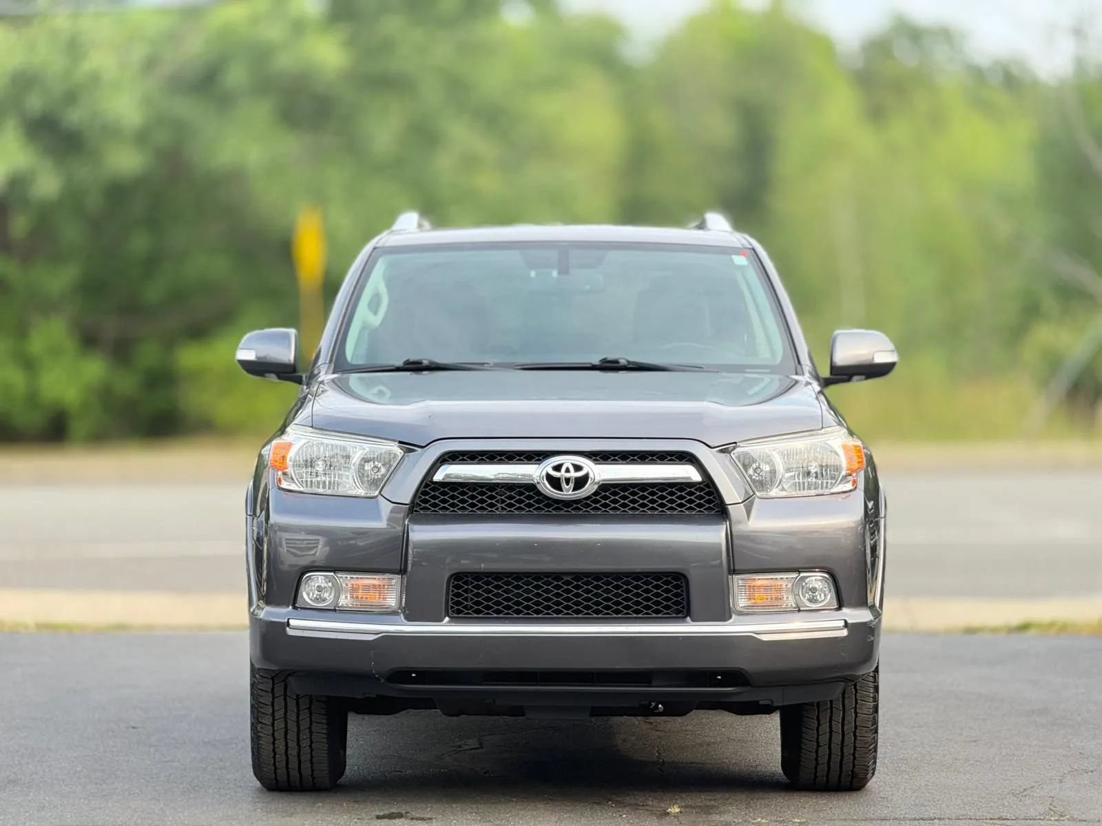 Used 2013 Toyota 4Runner SR5 w/ Convenience Pkg AWD/4WD image 2