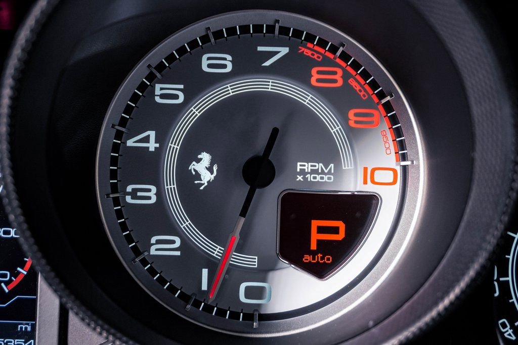 Used 2015 Ferrari California T image 32