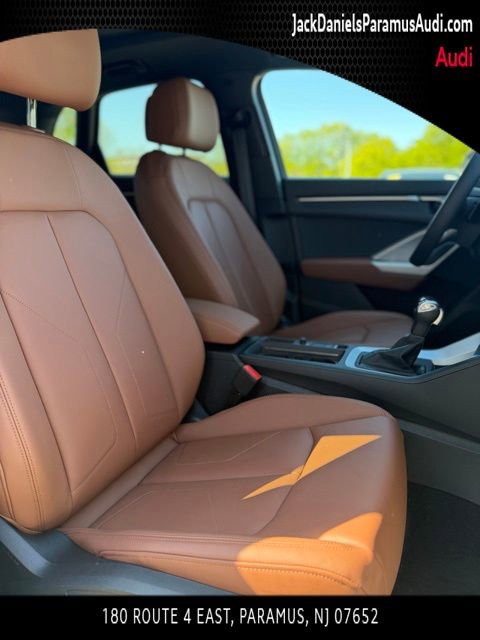 Used 2025 Audi Q3 2.0T Premium w/ Convenience Package image 12