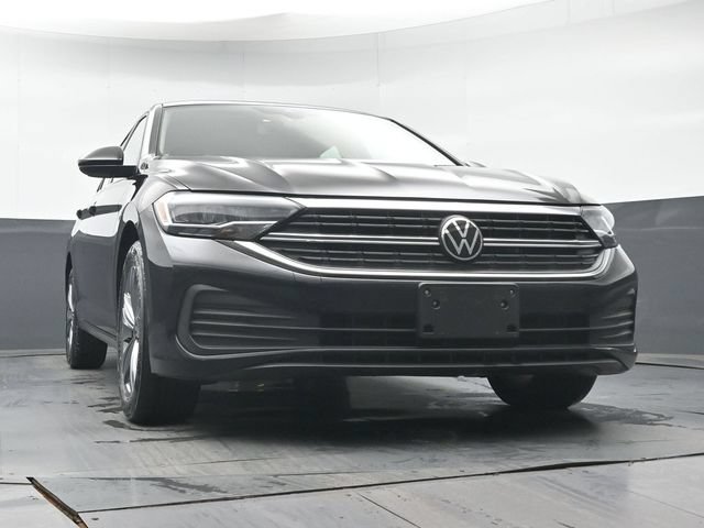 Used 2023 Volkswagen Jetta SE FWD image 34