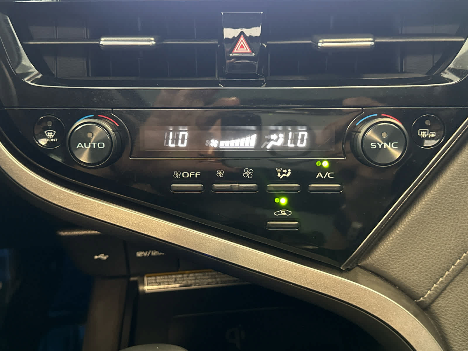 Used 2021 Toyota Camry XSE FWD image 18
