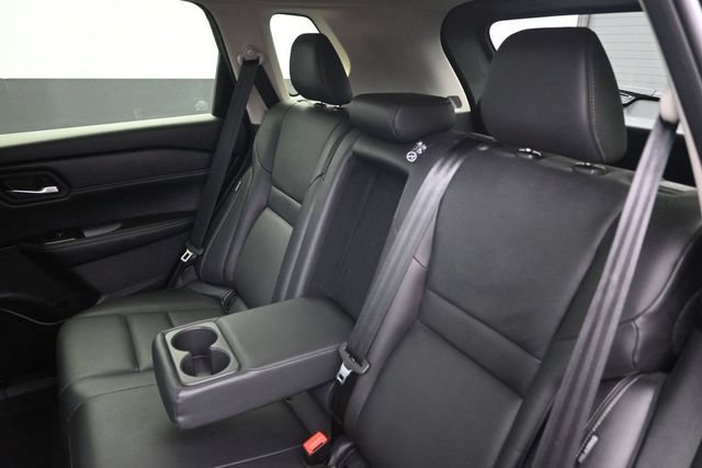 Used 2025 Nissan Rogue SL AWD/4WD image 27
