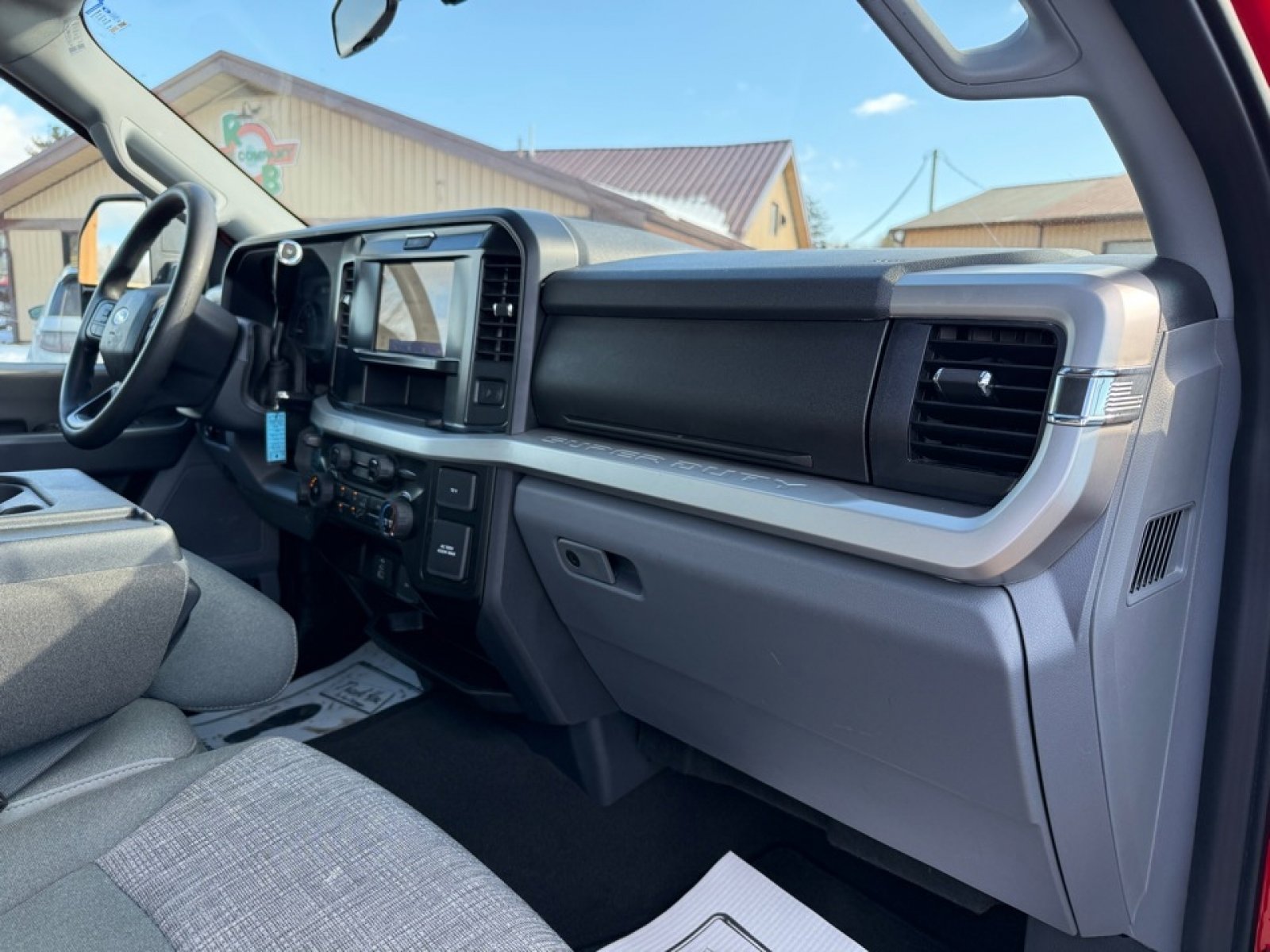 Used 2025 Ford F350 XLT image 12