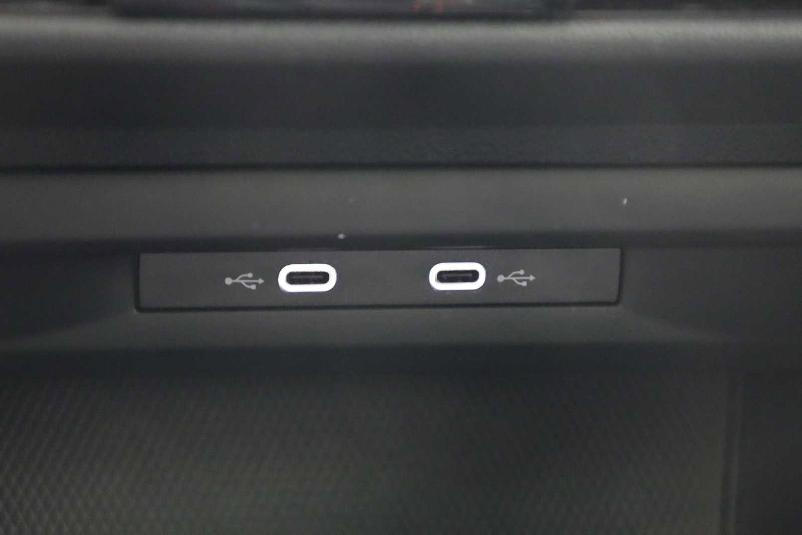 Used 2022 Volkswagen GTI SE image 33