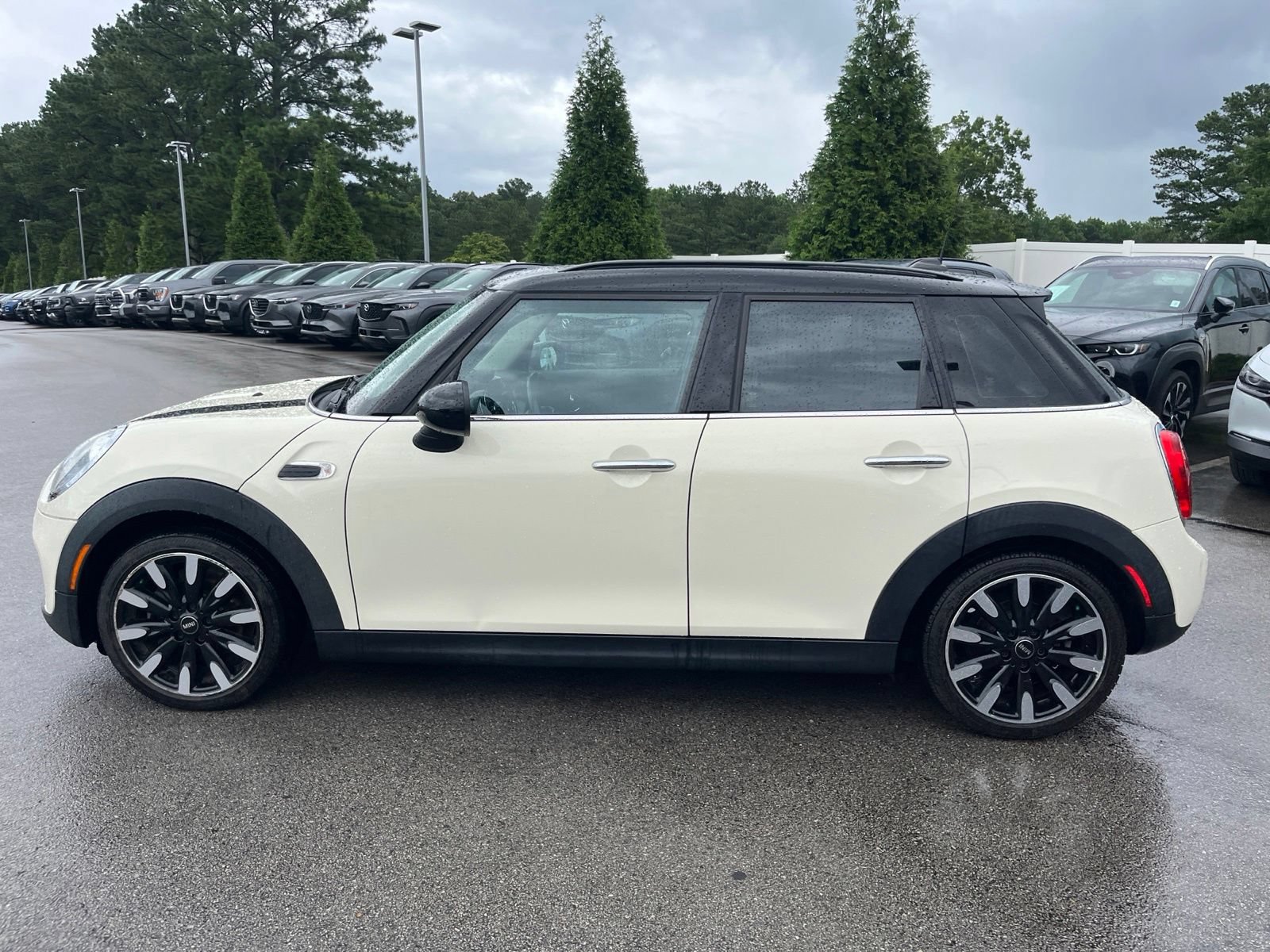 Used 2016 MINI Cooper 4-Door Hardtop FWD image 7