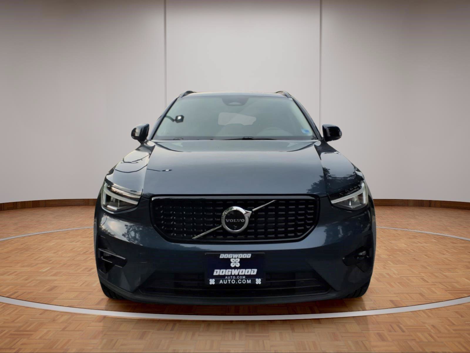 New 2026 Volvo XC40 B5 Plus w/ Climate Package AWD/4WD image 2