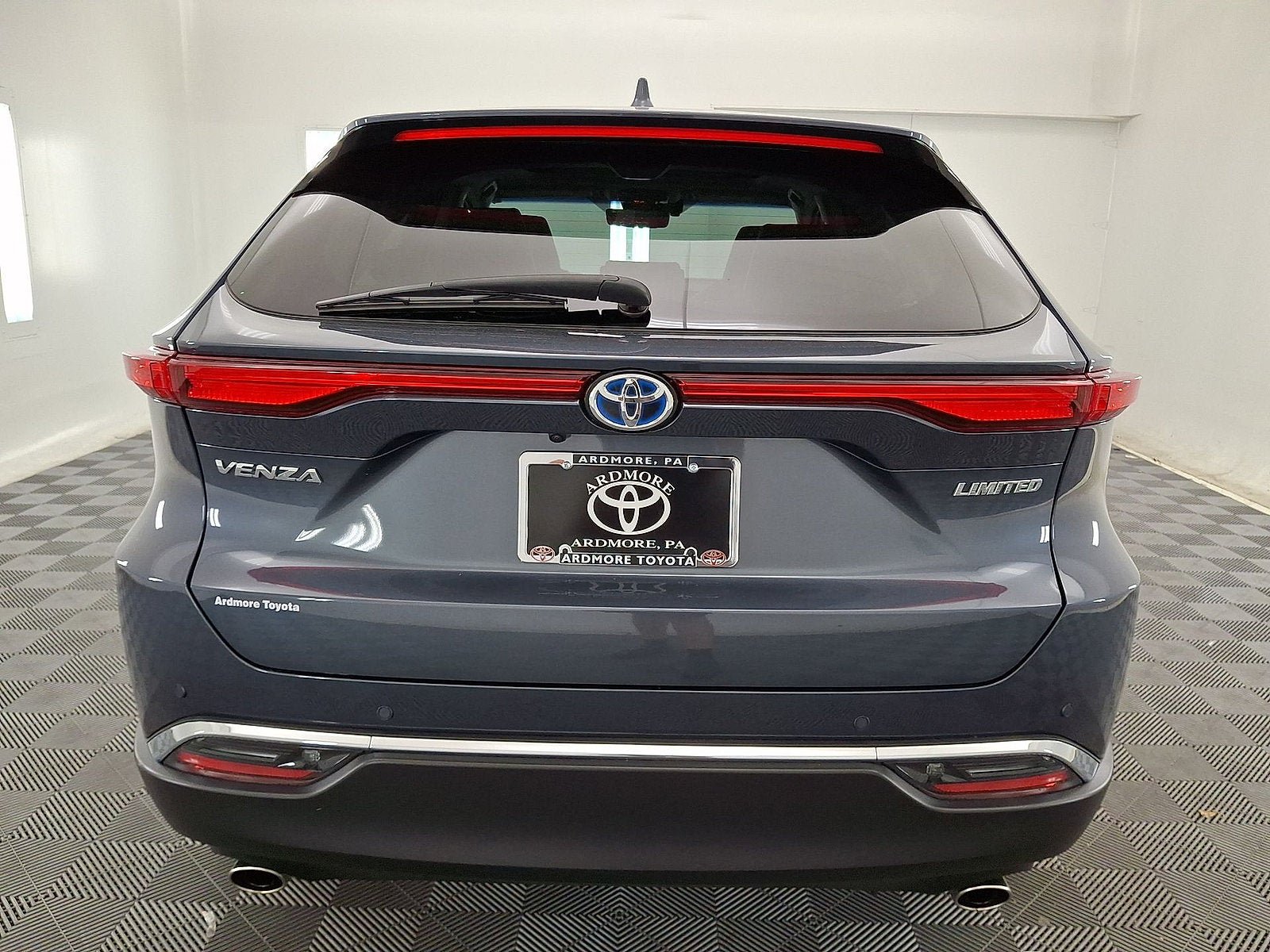 Certified 2024 Toyota Venza Limited AWD/4WD image 15
