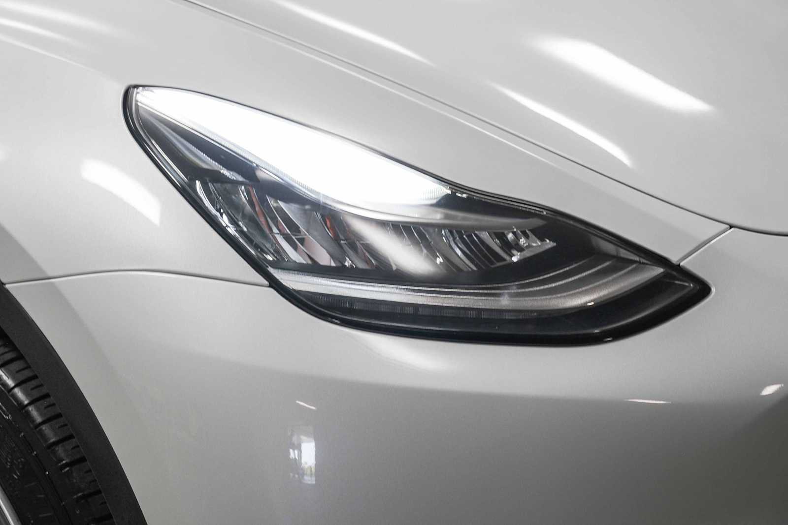 Used 2023 Tesla Model Y AWD image 14
