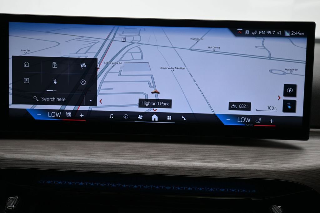 Used 2025 BMW i4 xDrive40i w/ M Sport Package AWD/4WD image 14