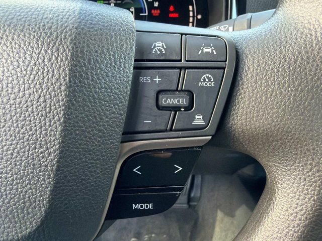 Used 2025 Toyota Camry LE FWD image 24