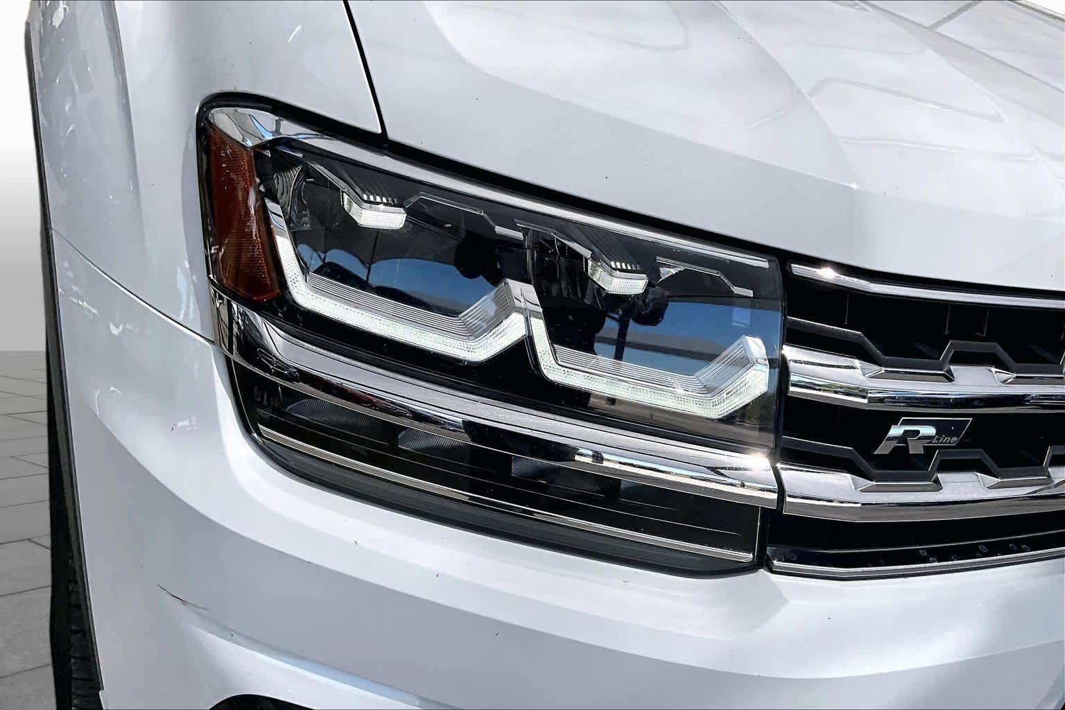 Used 2020 Volkswagen Atlas SE w/ Panoramic Sunroof Package FWD image 28