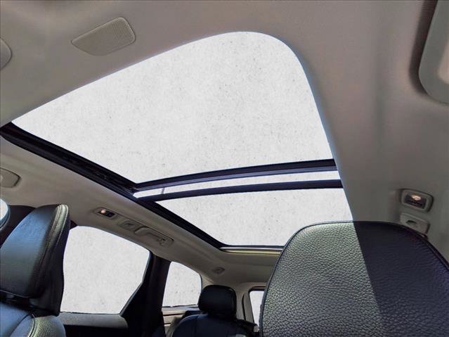 Used 2021 Volvo XC60 T5 Momentum w/ Protection Package Premier FWD image 14
