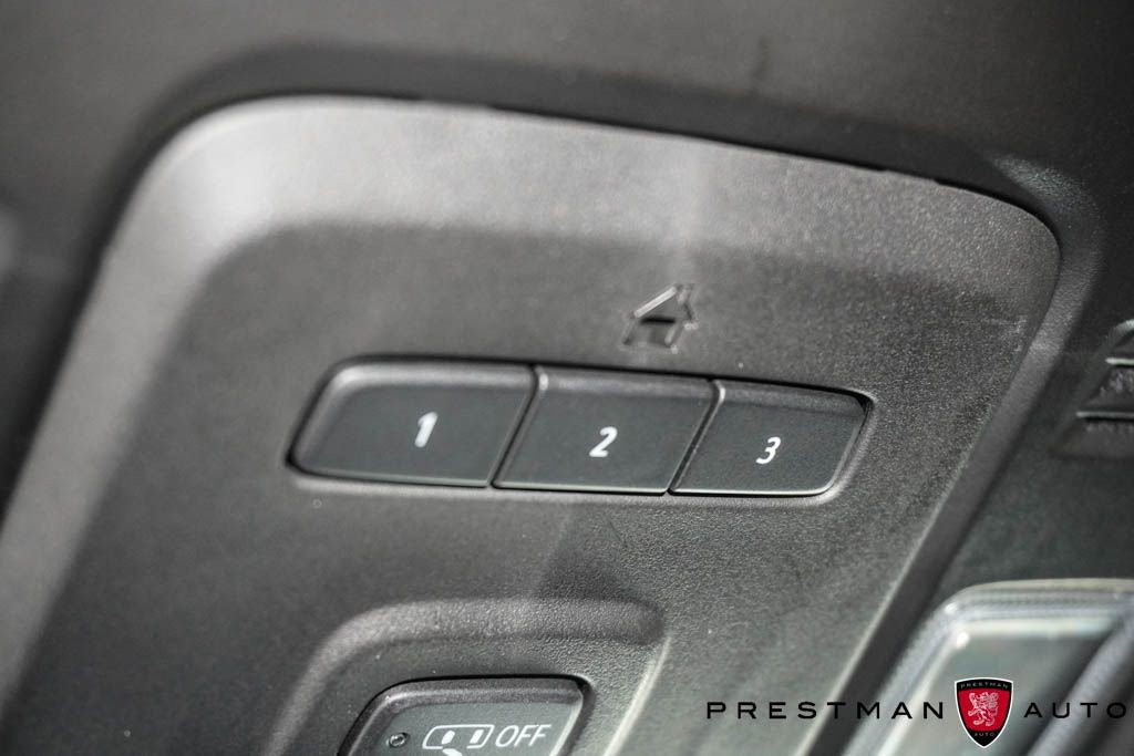 Used 2021 Chevrolet Suburban Premier image 33