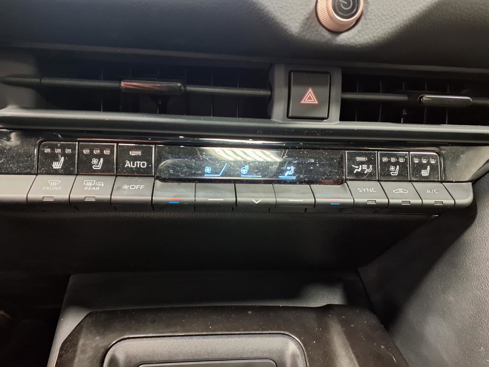 Used 2025 Toyota Crown Signia w/ Advanced Technology Package image 15