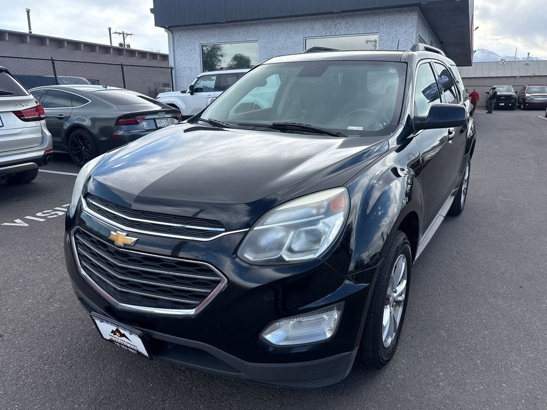 Used 2017 Chevrolet Equinox LT w/ Convenience Package AWD/4WD image 3