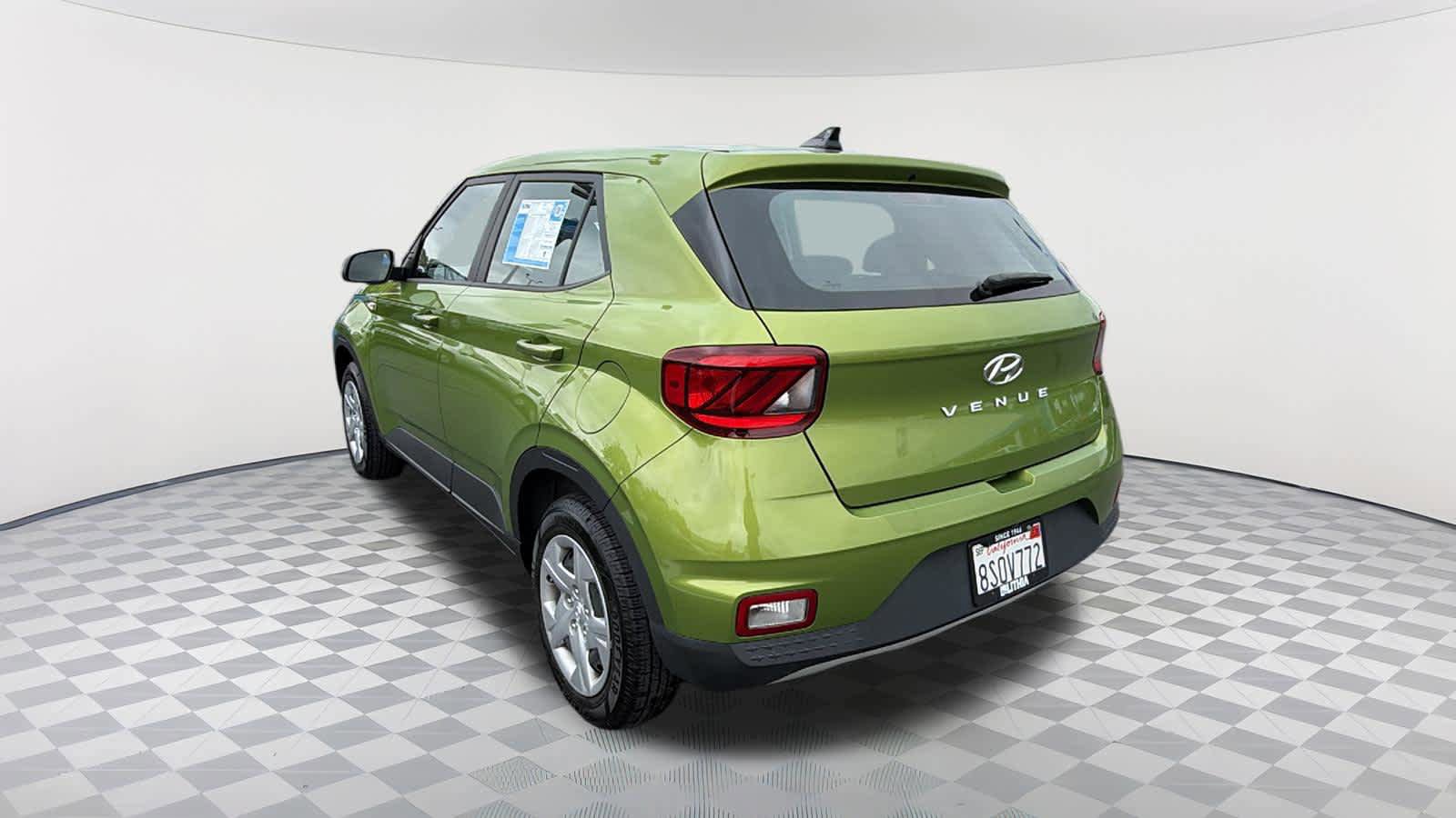 Used 2020 Hyundai Venue SE FWD image 7