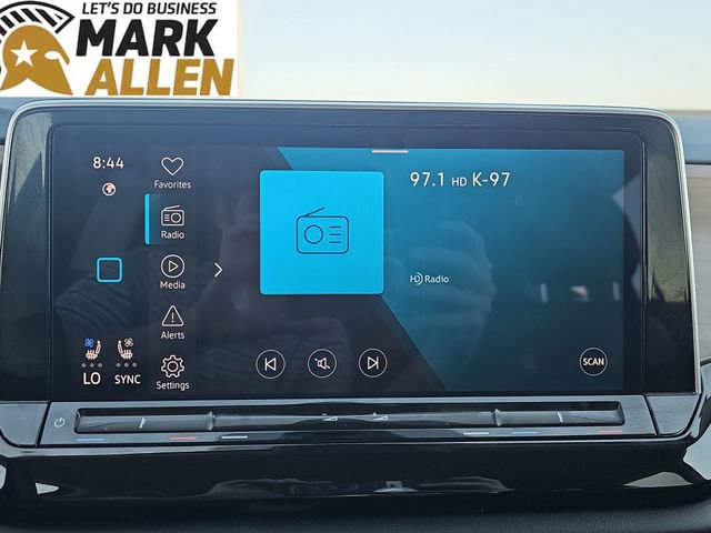 Used 2025 Volkswagen Atlas SE image 13