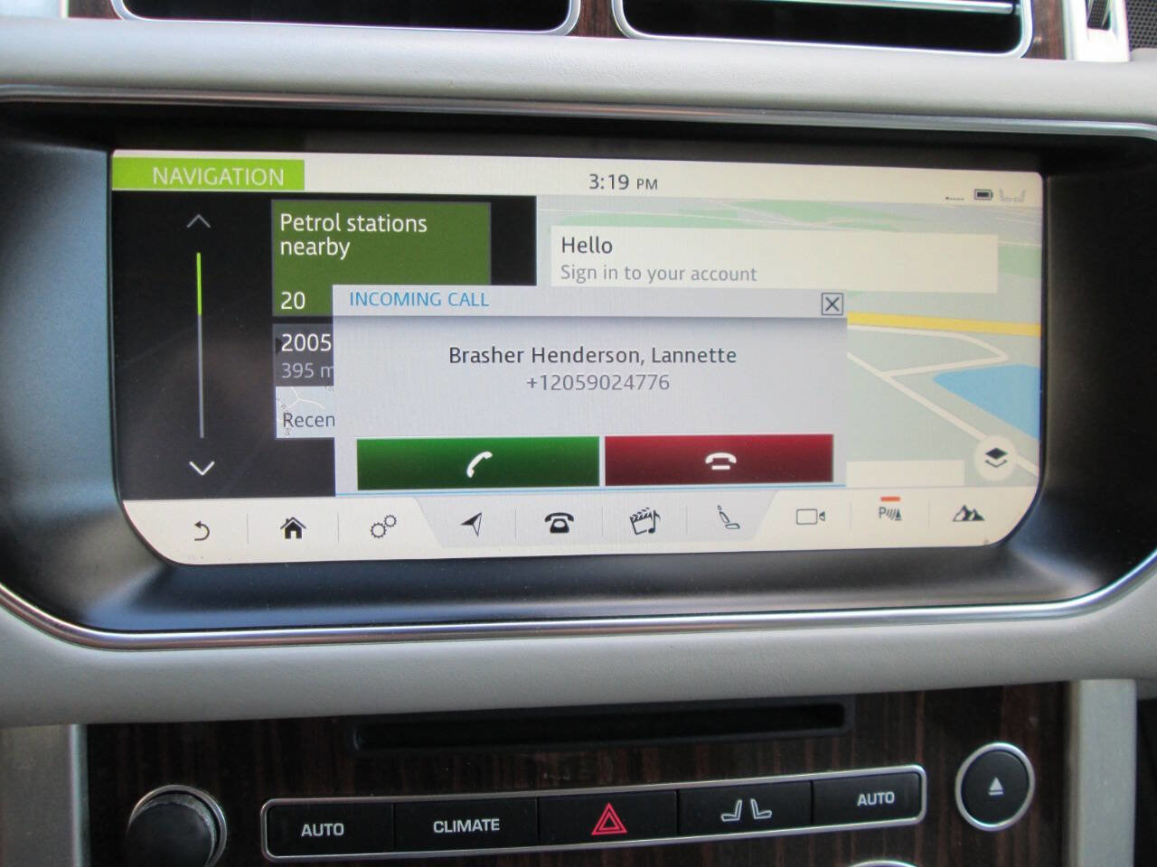 Used 2017 Land Rover Range Rover Supercharged image 5