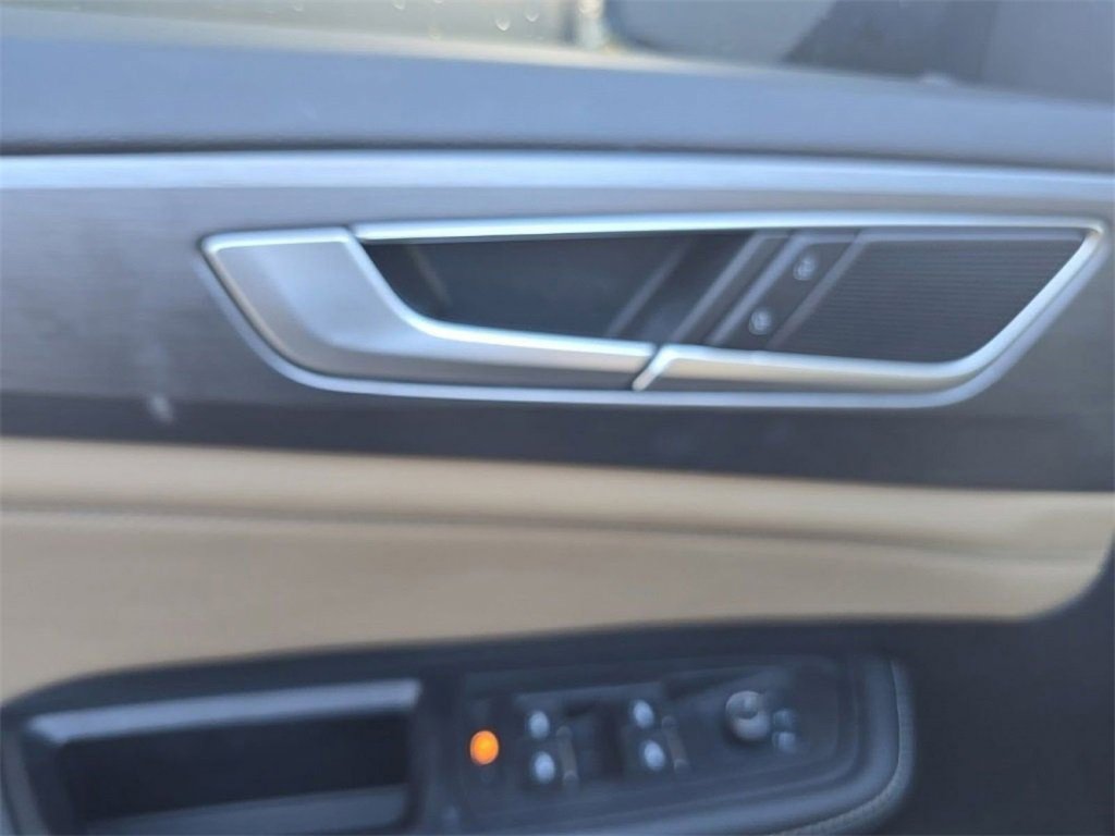 Used 2024 Volkswagen Atlas Cross Sport SE w/ Panoramic Sunroof Package image 10