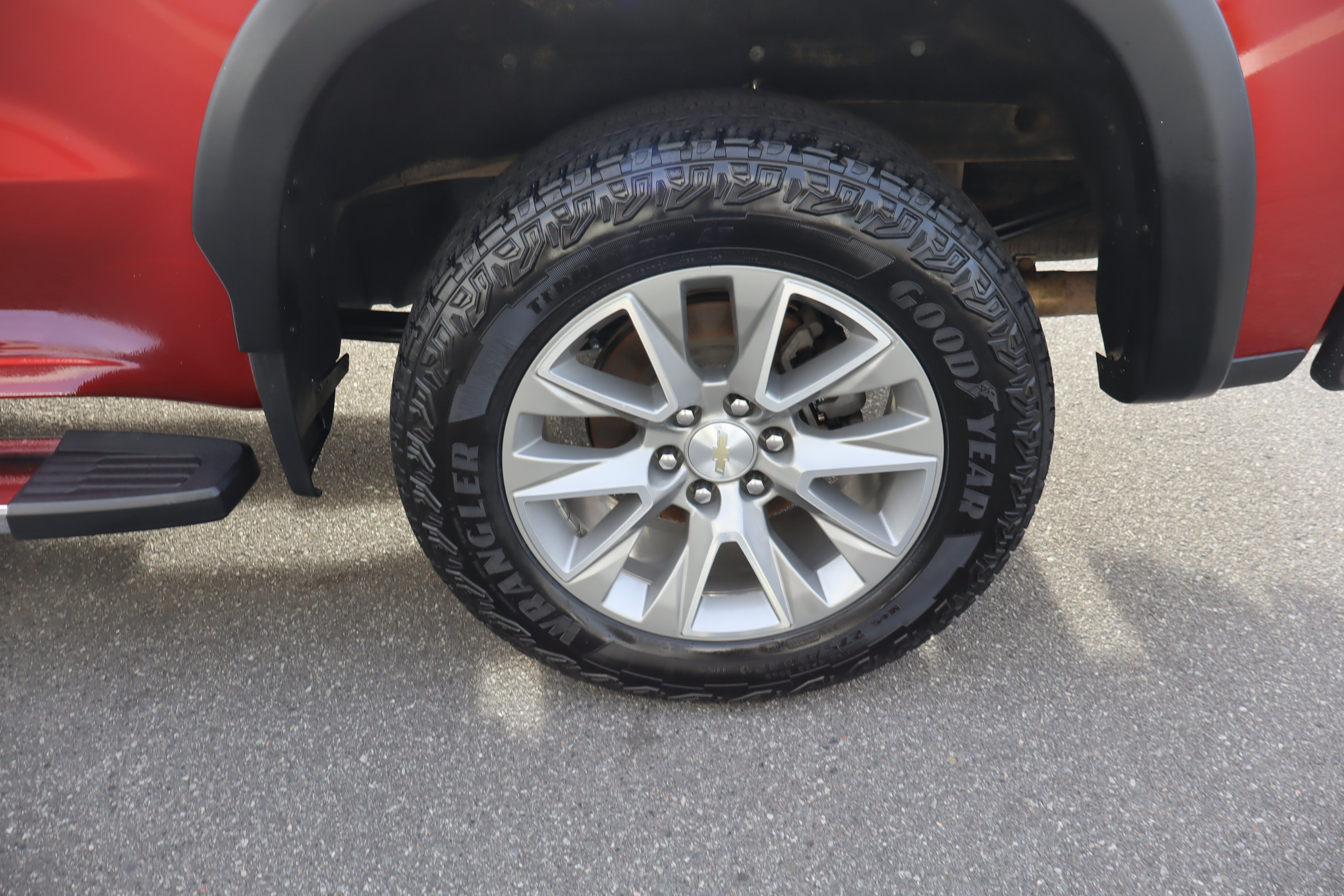 Used 2021 Chevrolet Silverado 1500 High Country image 17