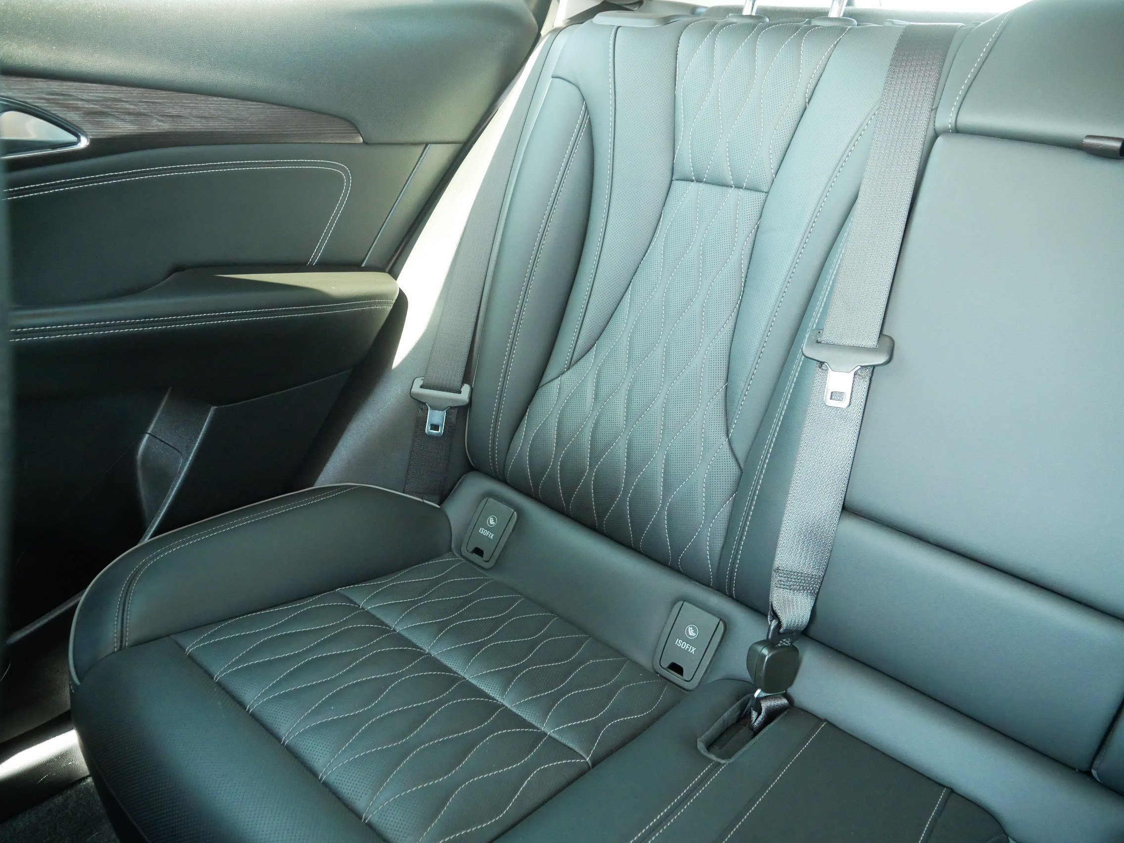 Used 2023 Buick Envision Avenir AWD/4WD image 12