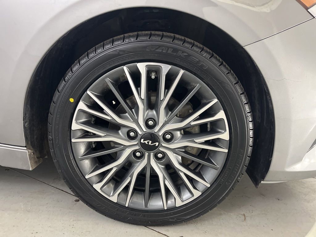 Used 2022 Kia Forte GT-Line w/ GT-Line Premium Package image 18