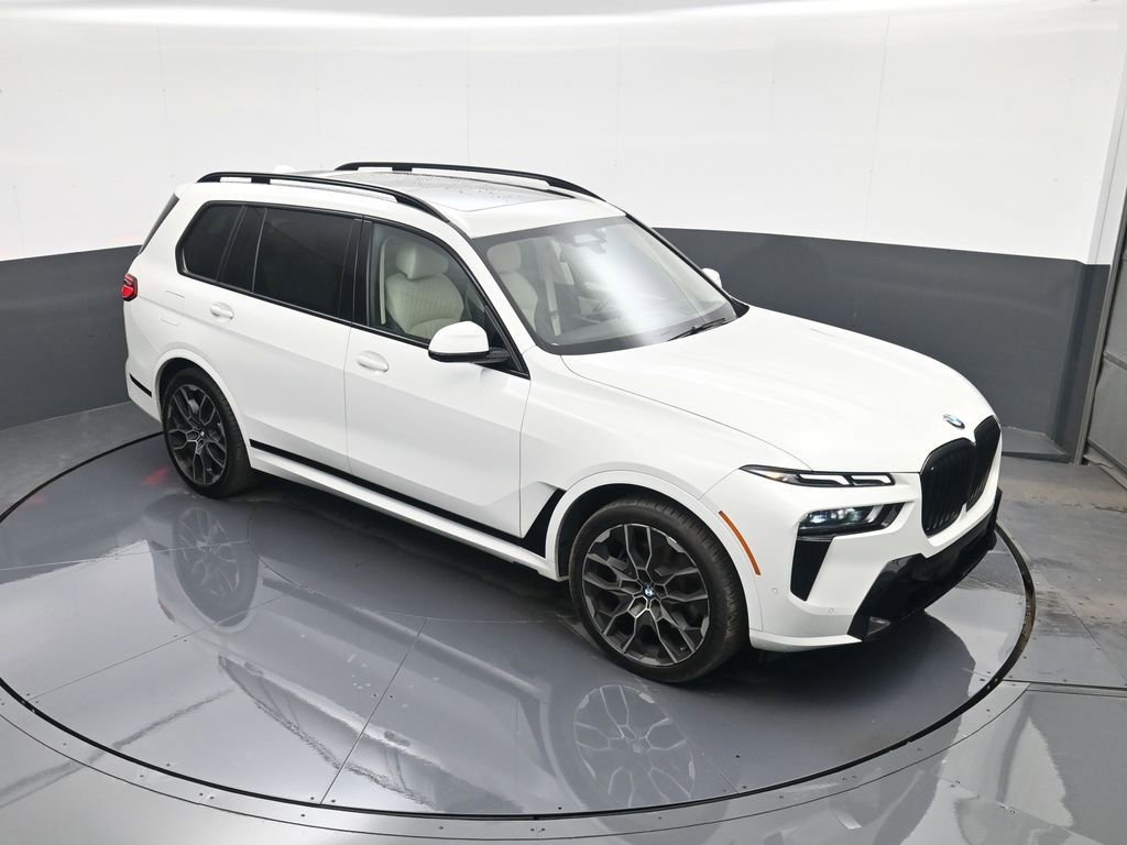 Used 2024 BMW X7 xDrive40i w/ Executive Package image 1