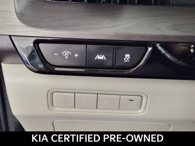 Certified 2022 Kia Carnival EX FWD image 20