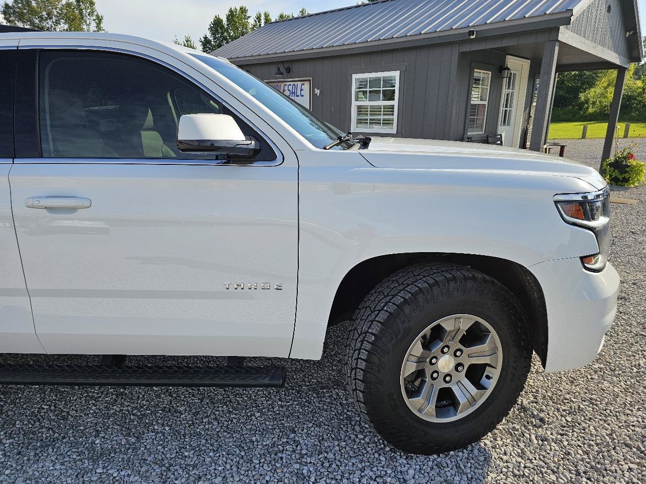Used 2018 Chevrolet Tahoe LT w/ Luxury Package AWD/4WD image 12