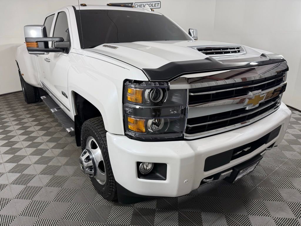 Used 2019 Chevrolet Silverado 3500 High Country w/ Duramax Plus Package image 8
