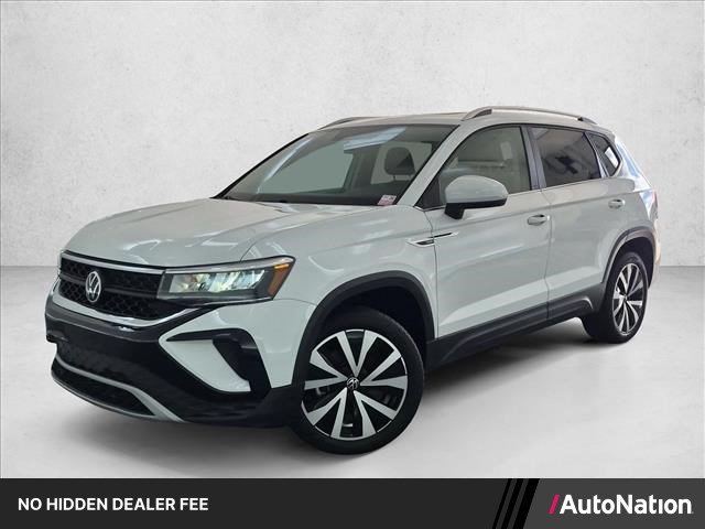 Used 2022 Volkswagen Taos SE FWD image 1