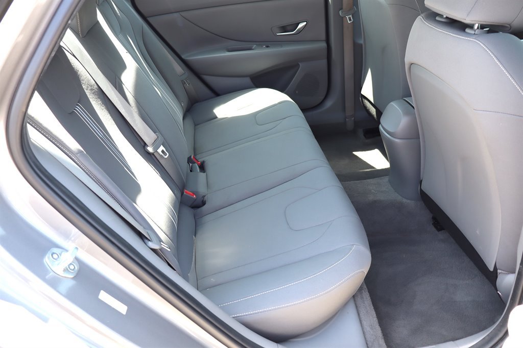 Used 2023 Hyundai Elantra SEL FWD image 23