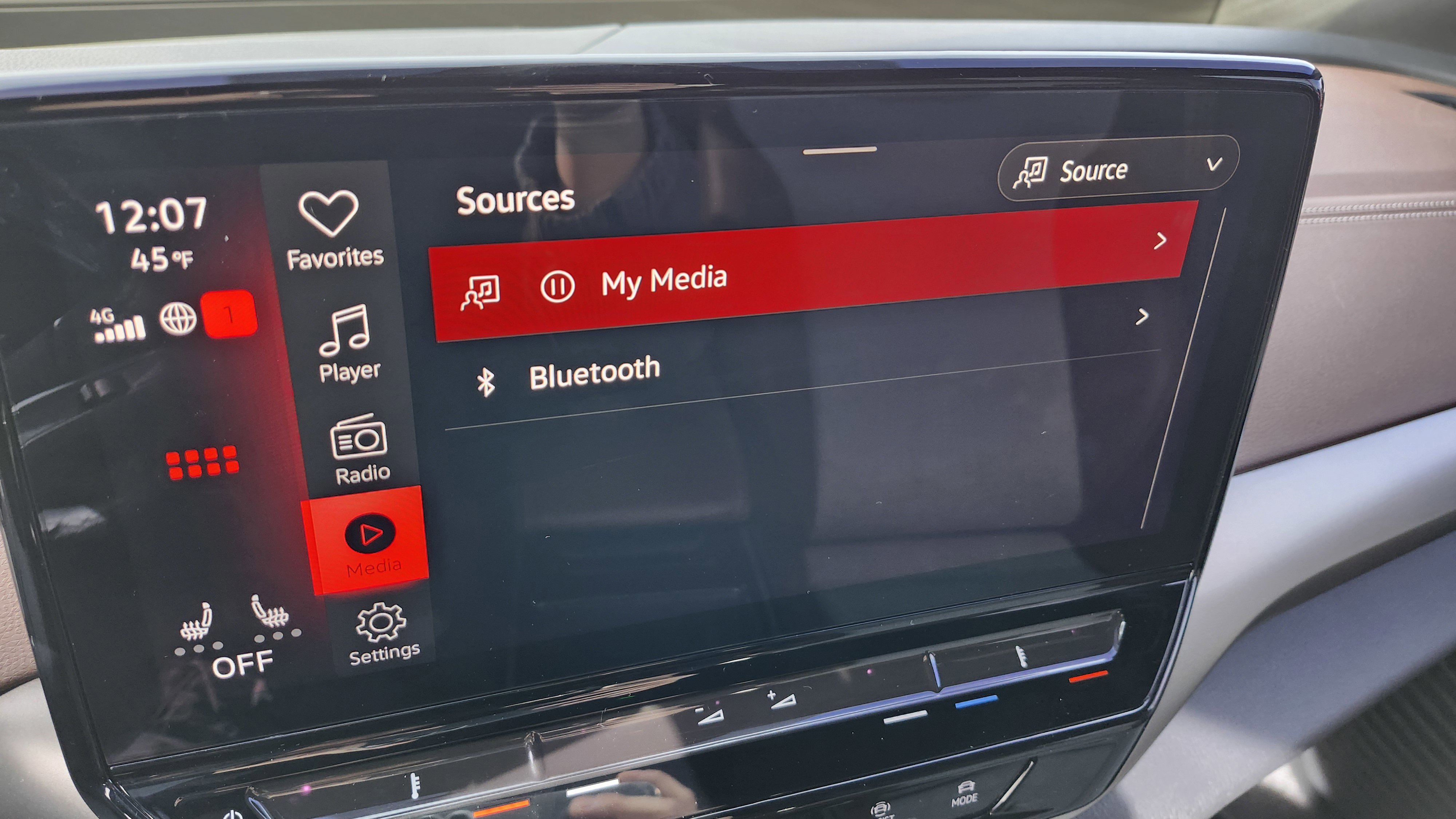 Used 2024 Volkswagen ID.4 2WD image 6